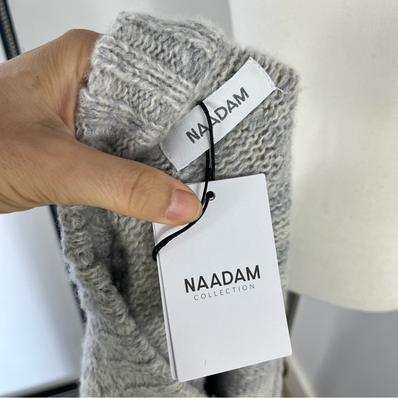 Naadam chunky knit merino wool cashmere v neck sweater - Picture 5 of 6